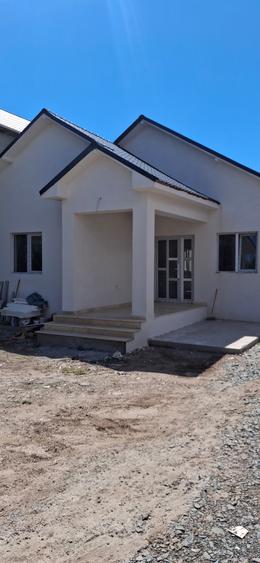 Vindem Casa in Navodari