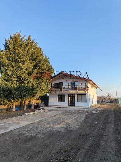 Vila individuala, 6 camere, de vanzare, zona Valea Ursului - Miroslava