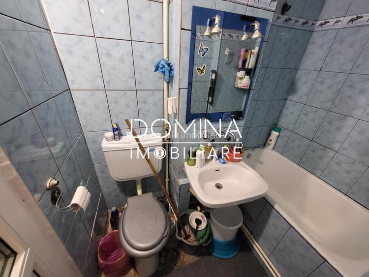 Vanzare garsoniera, 26 mp, parter, mobilata/utilata - zona 9 Mai - 4