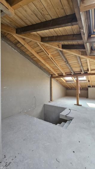 Duplex 5 camere, 220mp, garaj, zona Campului