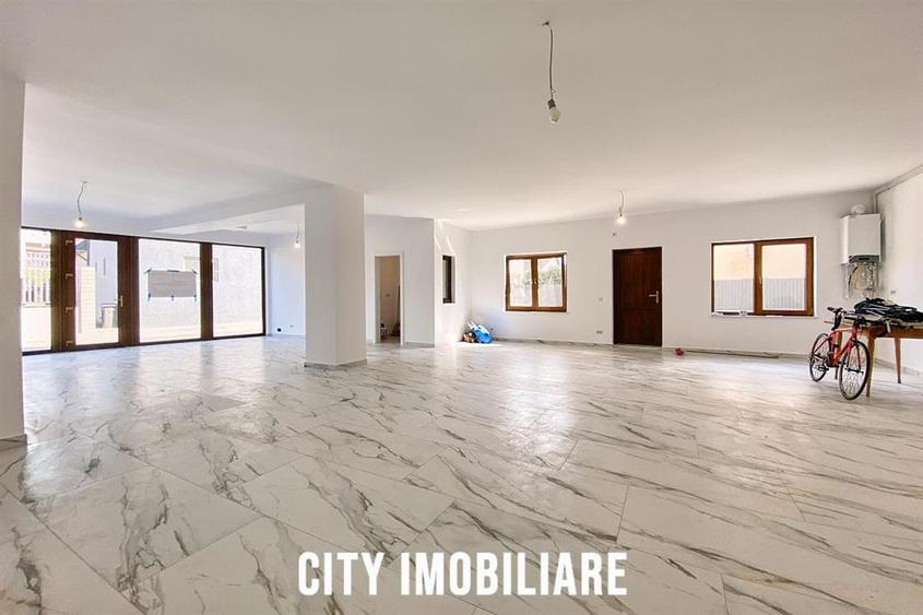Spatiu Comercial Modern, Parter, 135 mp, 4 Parcari, Bulgaria