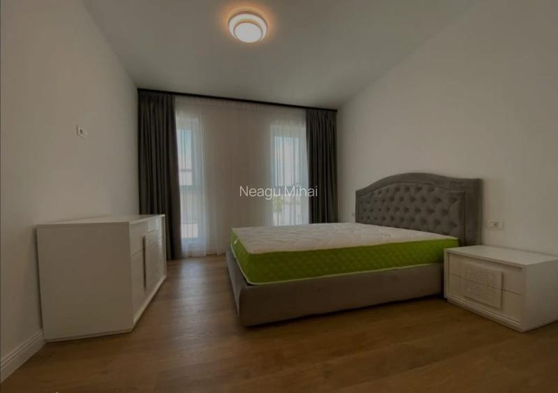 Apartament 3 camere de vanzare