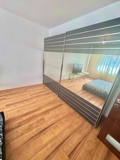 Închiriez apartament 2 camere – Rin Grand Hotel