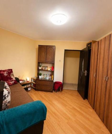 Apartament 2 camere decomandate zona KM 4-5