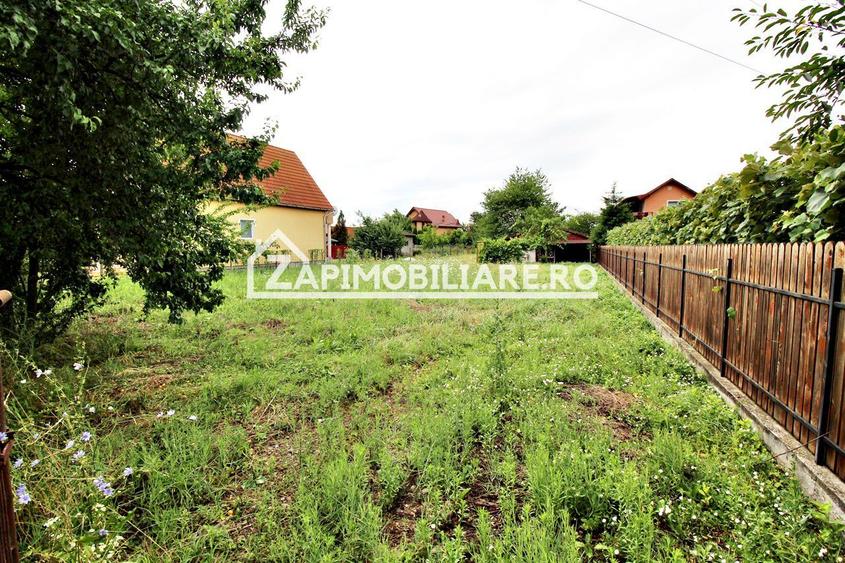 Teren intravilan 17 ARI - Asfalt - Toate Utilitatile - Santana de Mures