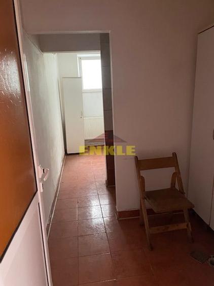 De vânzare: Hală industrială cu anexă birouri/apartament