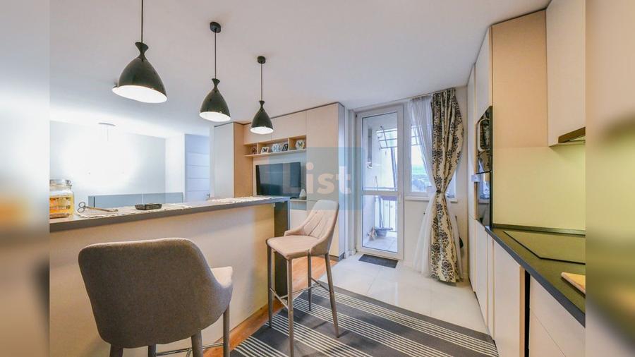 Apartament cu 3 camere in Buna Ziua
