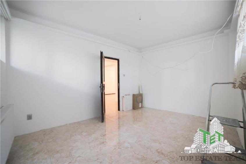 Apartament 2 camere si curte de 37 mp, aproape de Scoala 179 de vanzare in zona
