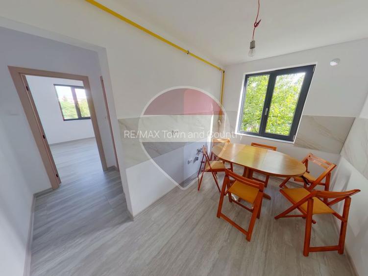Apartament cu 3 camere de vânzare