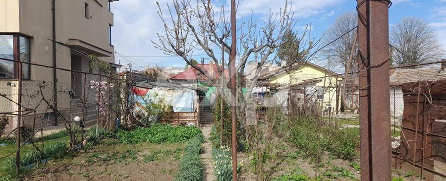 De vânzare casă , 4 camere, 2 bai, 2 bucătarii, zona Viile Noi, Constanta