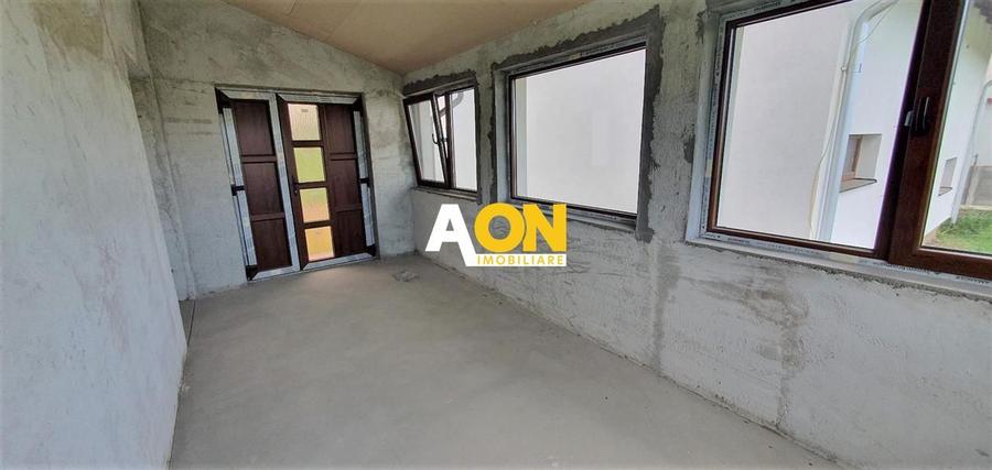 Casa 4 camere 300 mp teren zona Partos