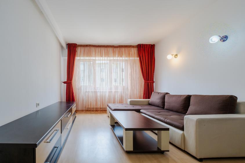 Apartament cu 3 situat pe strada Mircea cel Bătrân