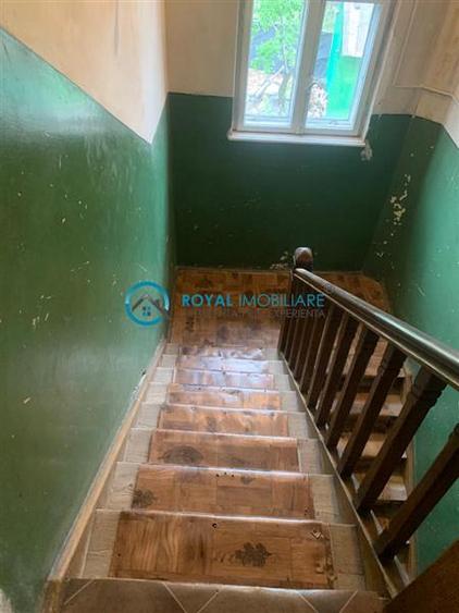 Royal Imobiliare - Vanzare Casa D+P+M, Ultracentral
