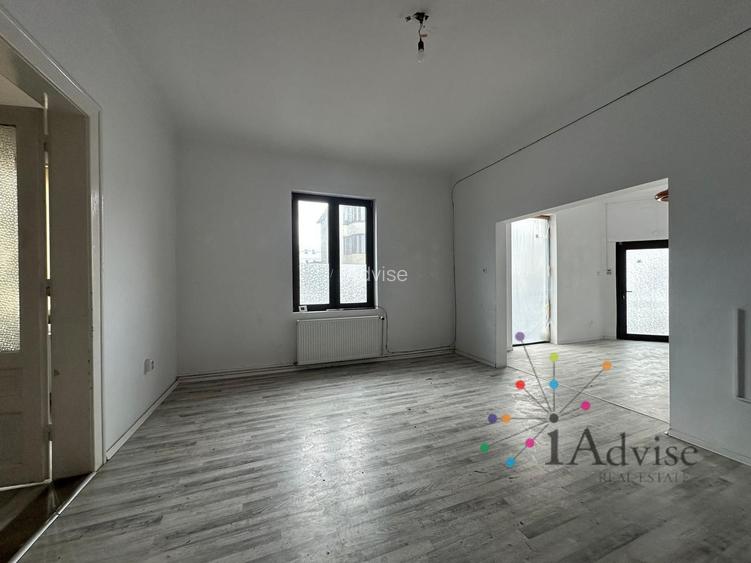 Casă cu curte generoasă – ideală pentru restaurant, birou sau clinică - 2