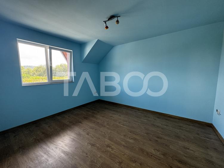 Casa compusa din doua apartamente 116 mpu si teren 250 mp Selimbar