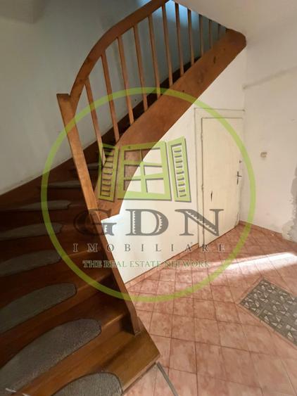 Casa 7 camere, 2 apartamente, 300 mp utili, 1248 mp teren, Cristian, Sibiu
