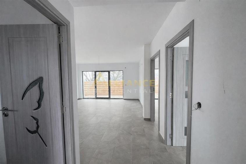 Casa 3 camere- strada asfaltata- 250 mp teren