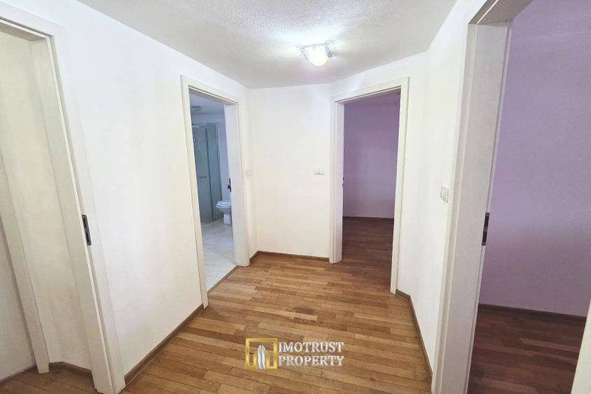 Apartament 5 camere cu supantă, ultracentral, Arad
