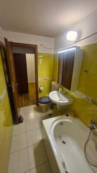 Apartament 2 camere de închiriat