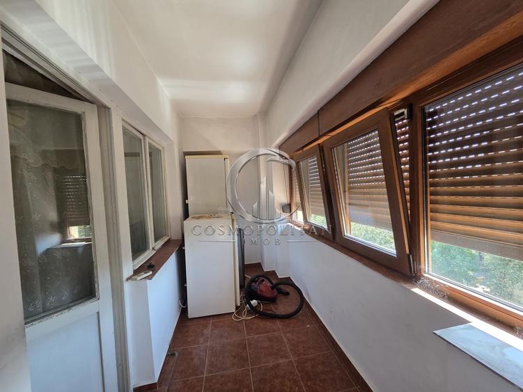 Apartament deosebit cu scara interioara si 4 camere ~ pozitie centrala