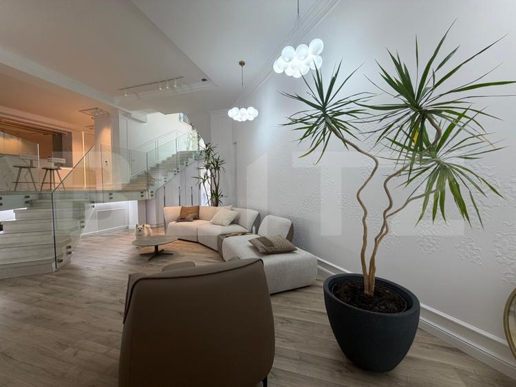 Vilă exclusivistă | 300 mp | Rooftop 140 mp | Curte 743 mp | Lângă Moșnița City