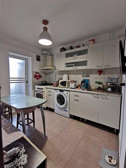 Apartament 1 Camera Decomandat Bl 1980 Tatarasi