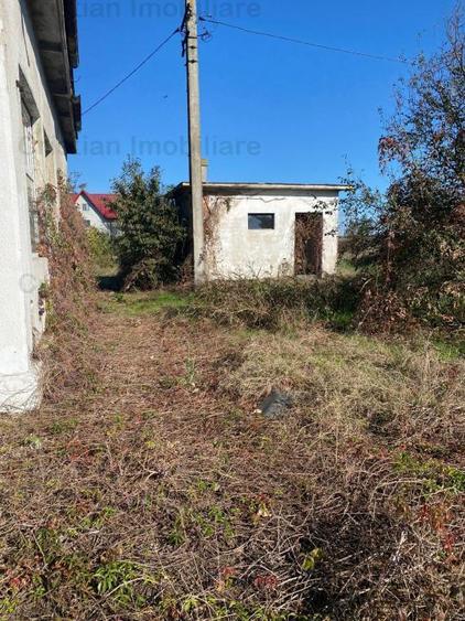 Vanzare sau inchiriere Cladire cadre beton 743 mp Movila Miresii teren 7354 mp