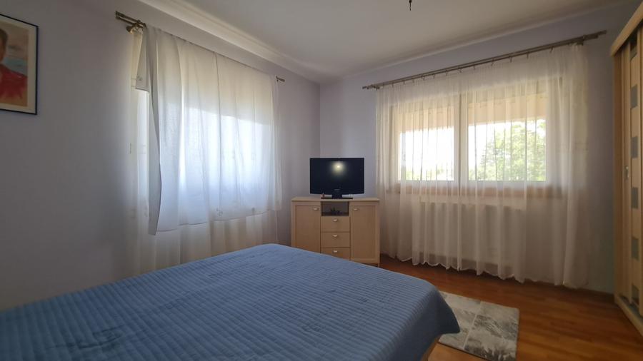 Vila impozanta in zona linistita la 15 minute de capitala!