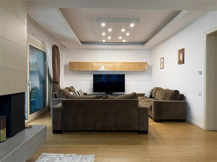 Vila premium cu lift interior, 7 dormitoare si curte proprie I Pipera