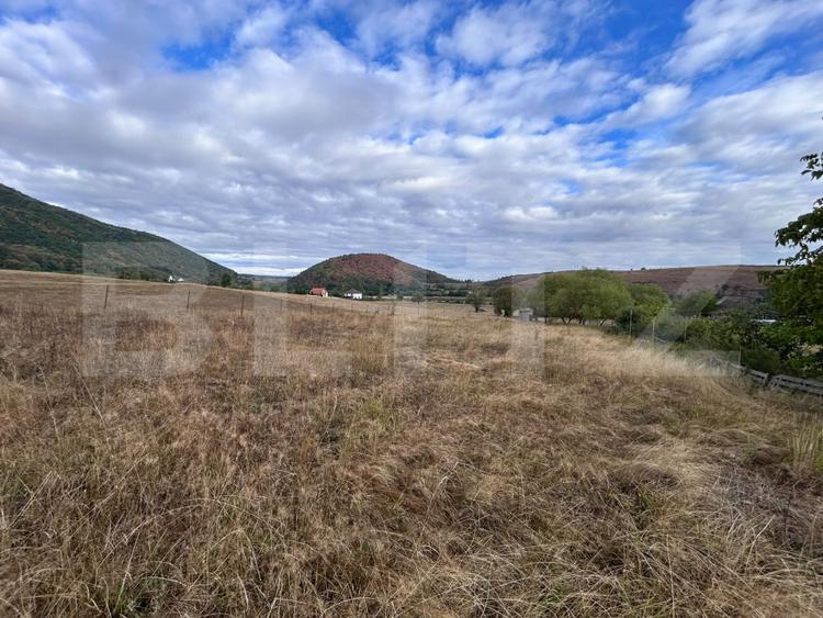 Teren Extravilan 1400 Mp Comuna Orlat
