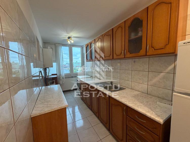 Apartament cu 3 camere de vânzare, etaj intermediar, Dacia, Timisoara