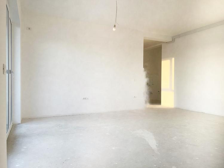 Apartament 3 camere, 75 mp, terasa 6,5 mp, bloc nou - Torontalului