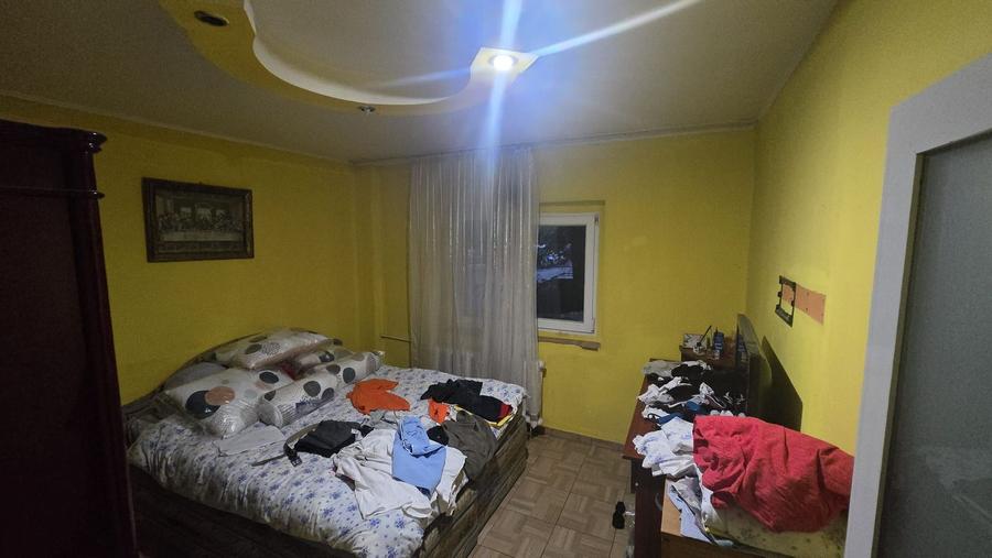 COLENTINA-Doamna Ghica, 3 camere, bloc 1986, decomandat, 2 bai, 78mp