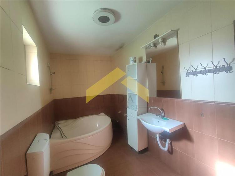 Casa de vanzare localitatea Savarsin