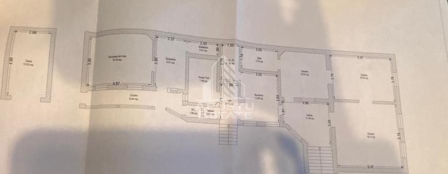 Casa cu 929 mp teren pretabil pentru investitie in zona Centrala.