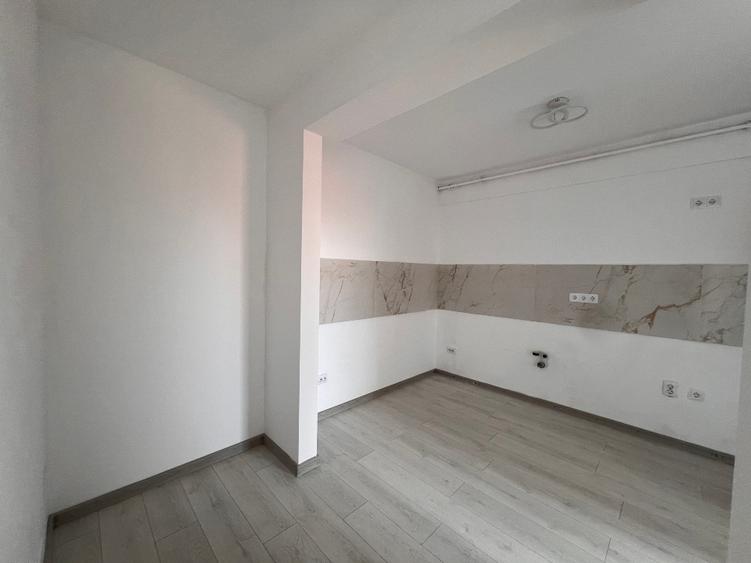 Apartament 3 camere, prima închiriere, nemobilat