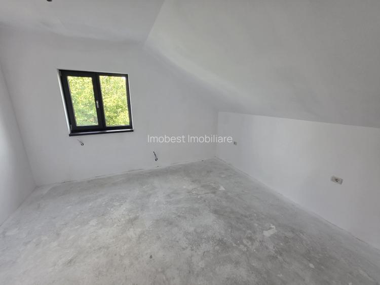 Exclusivitate! Vila P+M înaltă, 7 camere, teren 458mp, Valu lui Traian!