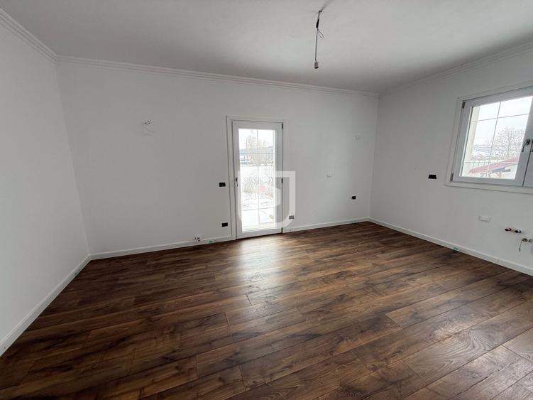 Casă S+P+E, 320 mp utili, teren 2.650 mp – zona Aurel Vlaicu, Suceava