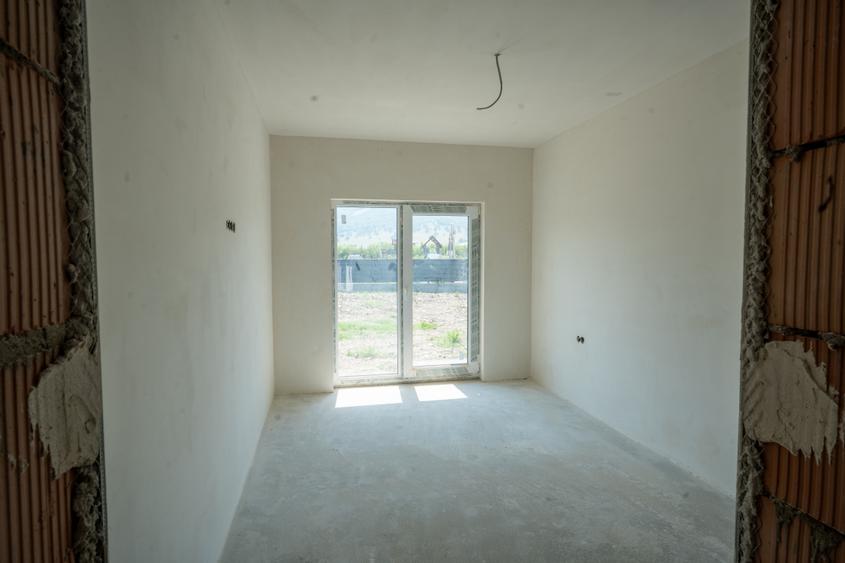 Casa pe un singur nivel de vânzare în Unirea – zona Aerodromului