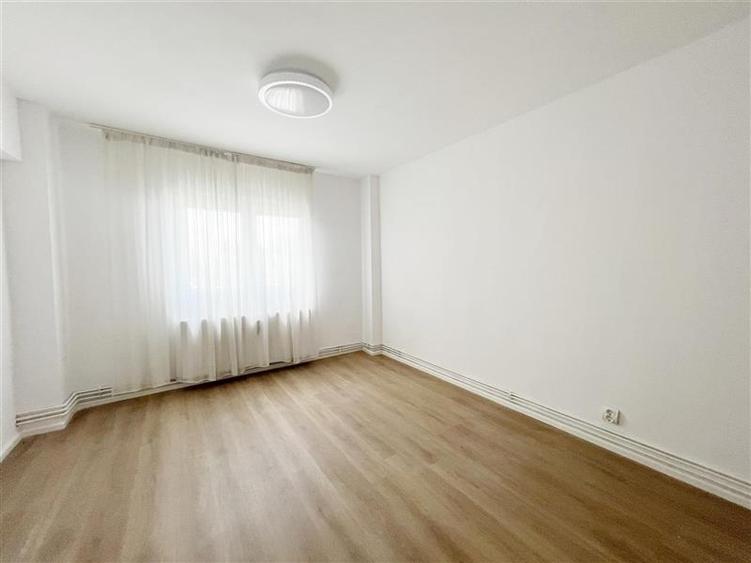 Apartament 2 camere decomandat etajul 1 zona Onix