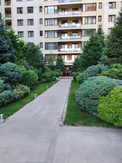 Rara! NORTH AREA LAKE VIEW, 3 parter cu terasa spatioasa catre gradina splendida