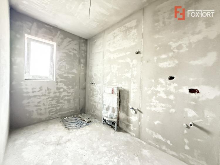 Duplex cu 4 camere de vanzare si teren de 335 mp - zona Sacalaz