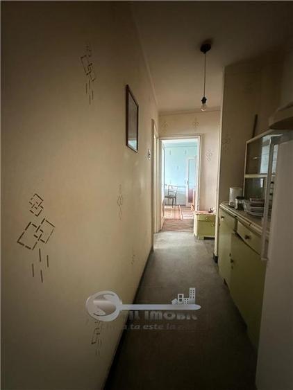 CENTRU 3 CAMERE BLOC GULIVER ETAJ INTERMEDIAR
