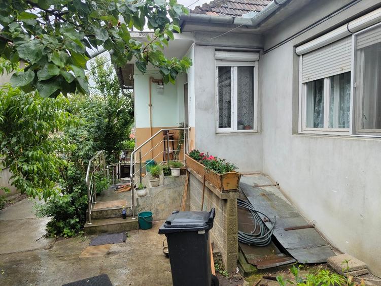 Casă individuală 180 mp + 800 mp teren/livadă – Sărmașu, jud. Mureș