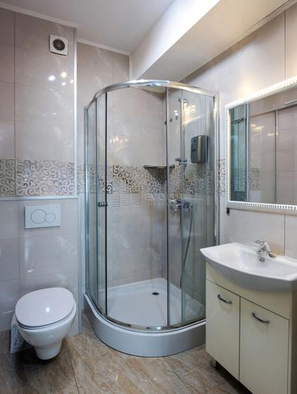 Mamaia Central- apartament 3 camere frontal lac