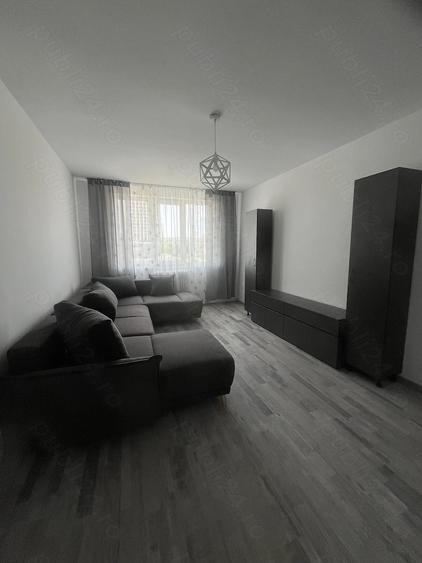 Apartament de 3 camere, decomandat, zona piata abator