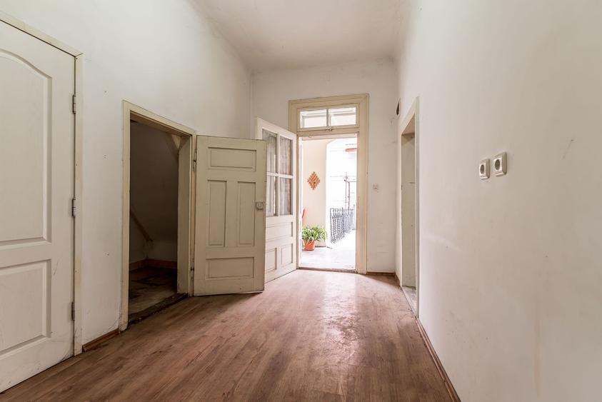 Apartament 2 camere Str. Lucian Blaga, clădire în renovare completa
