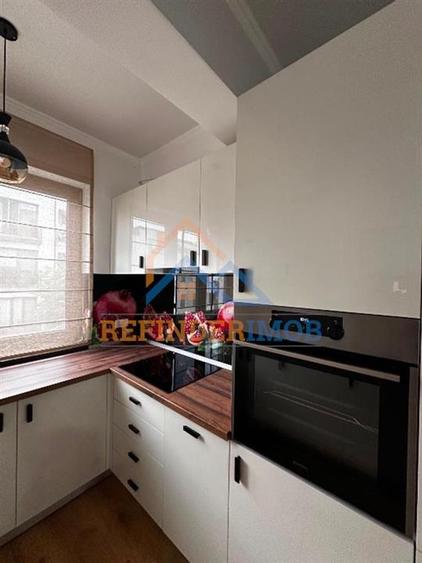 Apartament 3 camere Grivitei (Bloc boutique + Loc de parcare)
