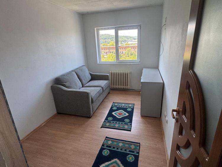 Apartament 3 camere, decomandat, in Db. Rotund