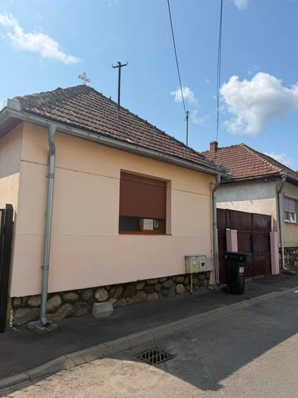 Casă individuală de vânzare în cartierul Lazaret – gata de mutare!